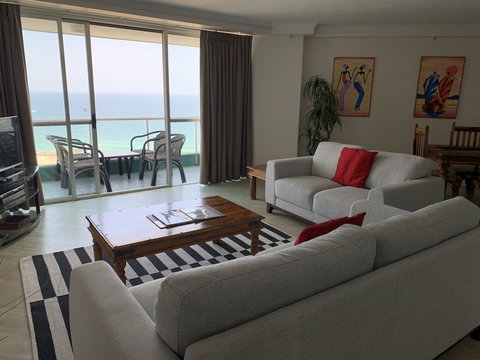 Ocean Plaza Resort - Holiday Sunshine Coast 4