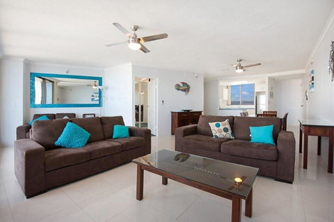 Surfers International Apartments - Sunshine Coast Tourism 11
