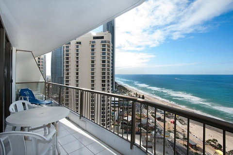 Surfers International Apartments - Sunshine Coast Tourism 13