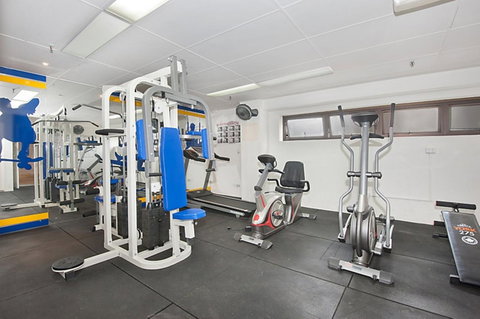 Surfers International Apartments - Sunshine Coast Tourism 9