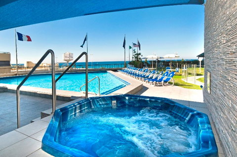 Surfers International Apartments - Sunshine Coast Tourism 1