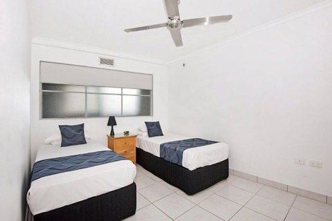 Surfers International Apartments - Sunshine Coast Tourism 10