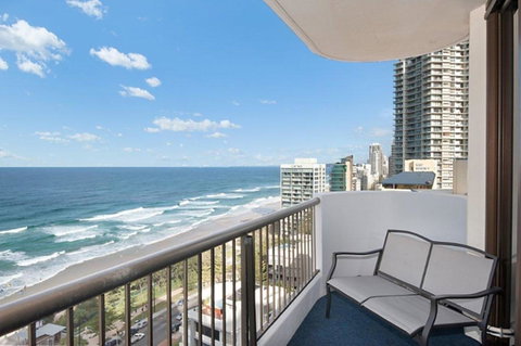 Surfers International Apartments - Sunshine Coast Tourism 7