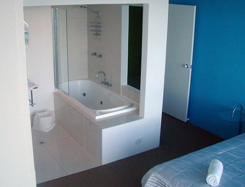 Golden Gate Resort - Sunshine Coast Tourism 7