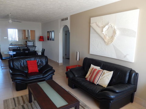 Golden Gate Resort - Sunshine Coast Tourism 3