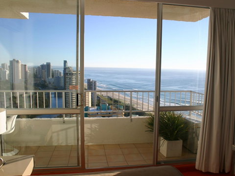 Golden Gate Resort - Sunshine Coast Tourism 5