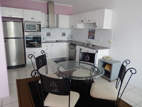 Golden Gate Resort - Sunshine Coast Tourism 15