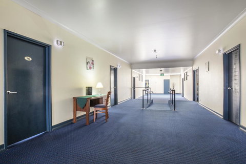 Nightcap At Atherton Hotel - Holiday Sunshine Coast 10