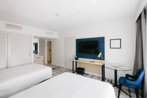 Voco Gold Coast, An IHG Hotel - Holiday Sunshine Coast 5