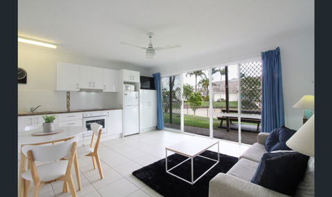 Bay Of Palms - Holiday Sunshine Coast 22