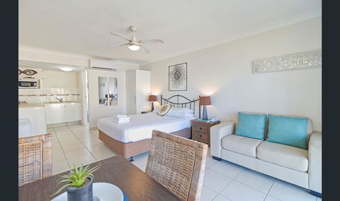 Bay Of Palms - Holiday Sunshine Coast 8