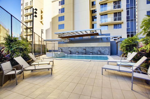 Mantra On The Quay - Sunshine Coast Tourism 9