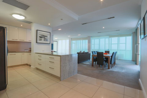 Reflection On The Sea - Holiday Sunshine Coast 13