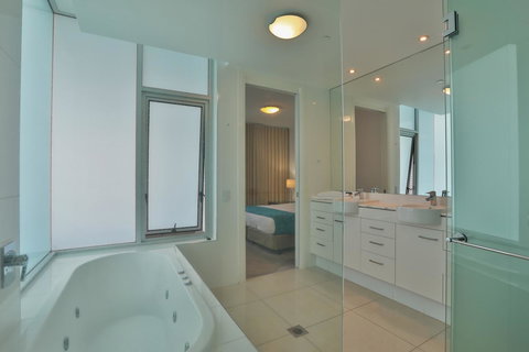 Reflection On The Sea - Holiday Sunshine Coast 11