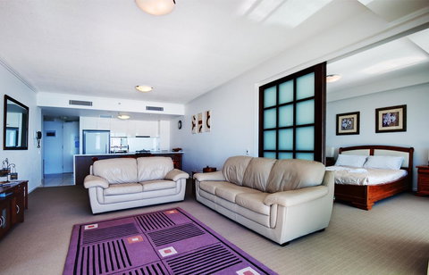 Reflection On The Sea - Holiday Sunshine Coast 37