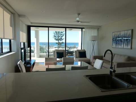 Pure Kirra - Sunshine Coast Tourism 24