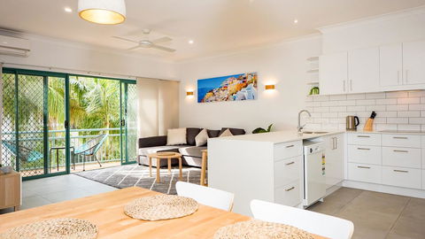 Currumbin Sands On The Beach - Holiday Sunshine Coast 16