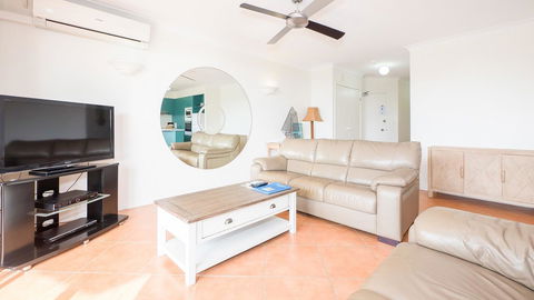 Currumbin Sands On The Beach - Holiday Sunshine Coast 14