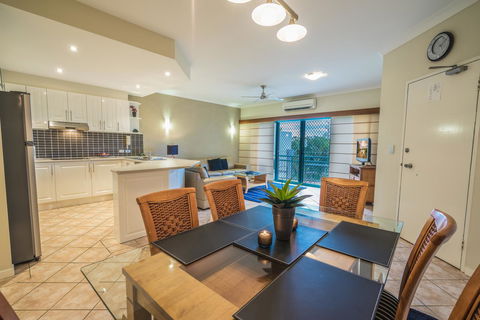 Currumbin Sands On The Beach - Holiday Sunshine Coast 21