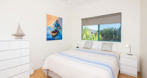Currumbin Sands On The Beach - Holiday Sunshine Coast 29