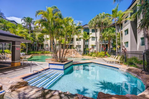Currumbin Sands On The Beach - Holiday Sunshine Coast 5