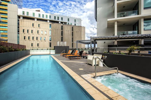 Evolution Apartments - Sunshine Coast Tourism 3