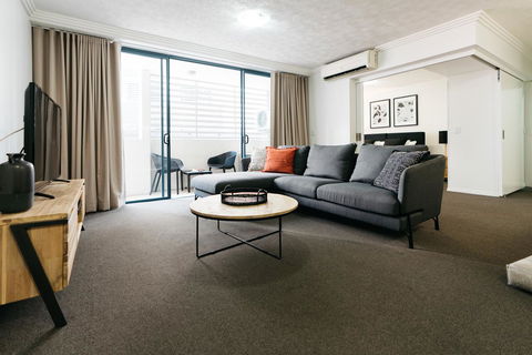 Gabba Central Apartments - Holiday Sunshine Coast 2