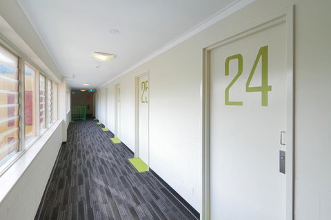 Palm Beach Hotel - Sunshine Coast Tourism 29
