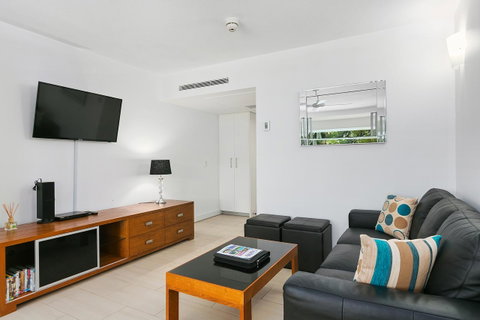 Palm Cove Beach Apartment - Sunshine Coast Tourism 18