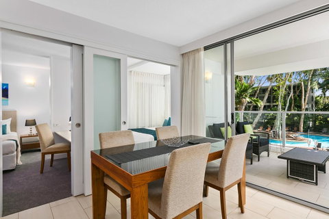 Palm Cove Beach Apartment - Sunshine Coast Tourism 9