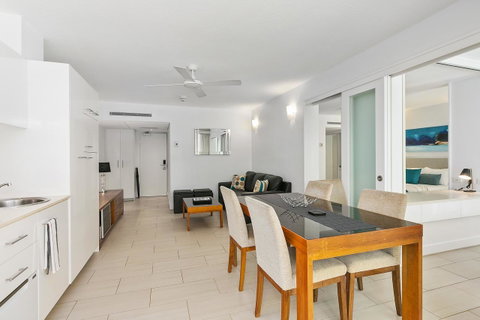 Palm Cove Beach Apartment - Sunshine Coast Tourism 8