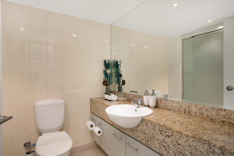 Palm Cove Beach Apartment - Sunshine Coast Tourism 12