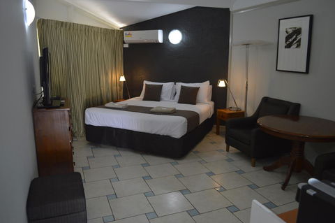 Kallangur Motel - Holiday Sunshine Coast 34