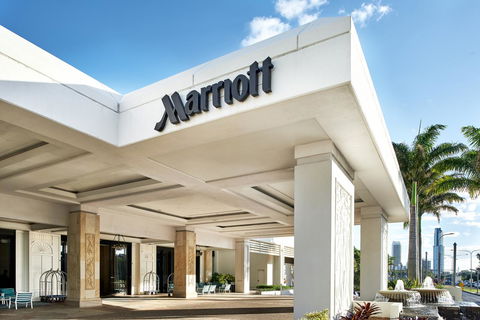 JW Marriott Gold Coast Resort & Spa - Holiday Sunshine Coast 3