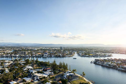 JW Marriott Gold Coast Resort & Spa - Holiday Sunshine Coast 12