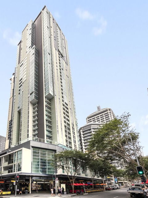 Oaks Brisbane Festival Suites - Sunshine Coast Tourism 10