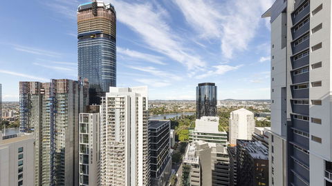 Oaks Brisbane Festival Suites - Sunshine Coast Tourism 4