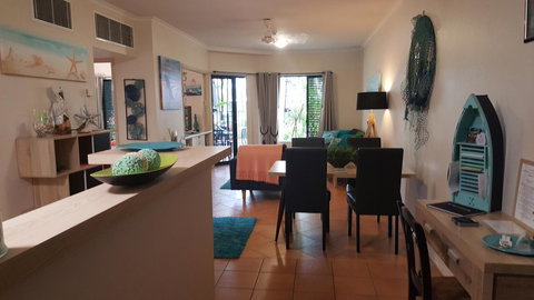 Jackies Holiday Apartment - Holiday Sunshine Coast 2