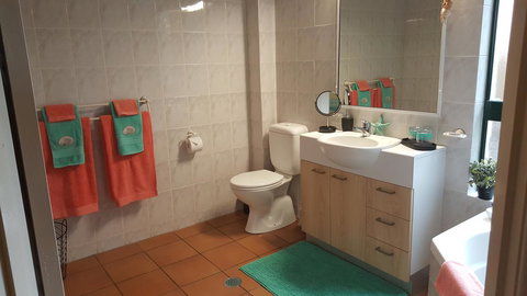 Jackies Holiday Apartment - Holiday Sunshine Coast 14