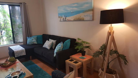 Jackies Holiday Apartment - Holiday Sunshine Coast 3