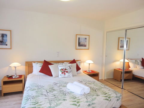 Waterfront Resort Villa With Buggy - Sunshine Coast Tourism 14