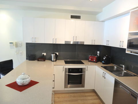 Waterfront Resort Villa With Buggy - Sunshine Coast Tourism 7