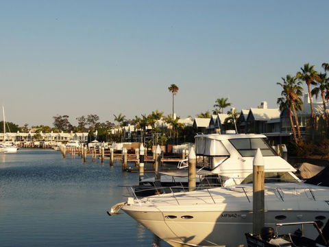 Waterfront Resort Villa With Buggy - Sunshine Coast Tourism 28