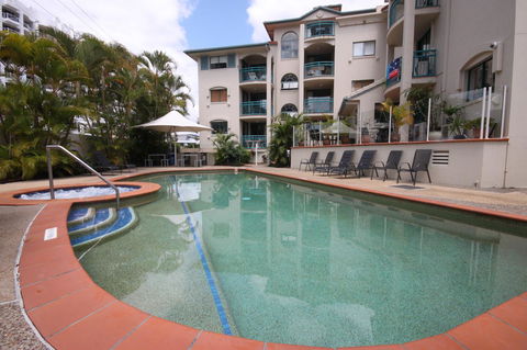 Aruba Beach Resort - Sunshine Coast Tourism 13