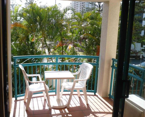 Aruba Beach Resort - Sunshine Coast Tourism 19