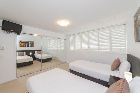 Echelon Apartments Yeppoon - Sunshine Coast Tourism 13