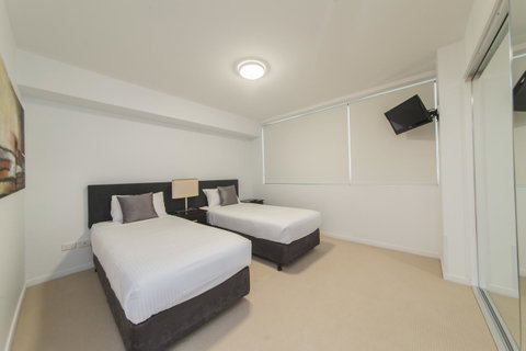 Echelon Apartments Yeppoon - Sunshine Coast Tourism 8