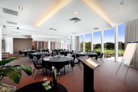 RACV Royal Pines Resort Gold Coast - Sunshine Coast Tourism 39