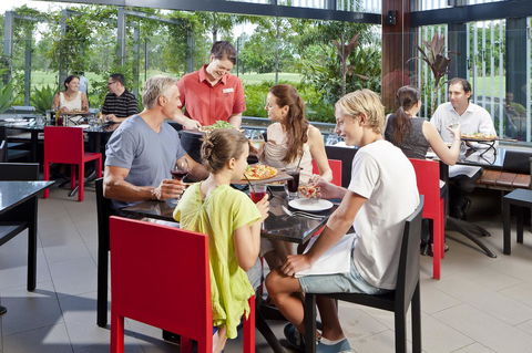 RACV Royal Pines Resort Gold Coast - Sunshine Coast Tourism 25