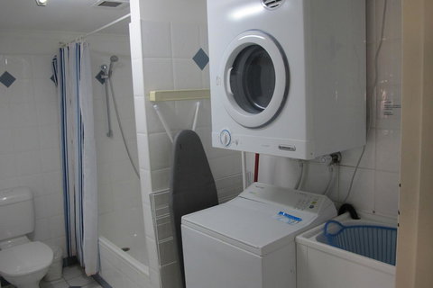 Grangewood Court Apartments - Holiday Sunshine Coast 26